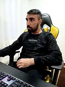 Snapshot of SertSikici022 chatting on February 2025 03:18:02 PM SertSikici022 online show from February 2025 03:18:02 PM