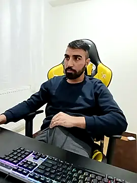 Snapshot of SertSikici022 chatting on February 2025 06:43:02 PM SertSikici022 online show from February 2025 06:43:02 PM