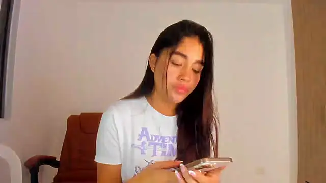 AriaMontgomery online show from March 2026 04:04:02 AM