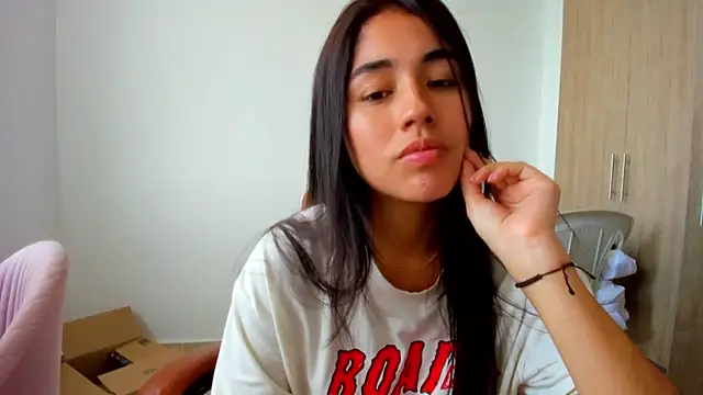 AriaMontgomery online show from April 2026 08:42:02 PM