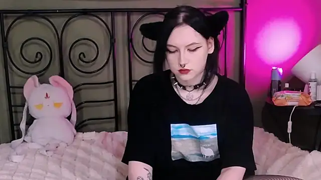 Snapshot of BlackyTea chatting on October 2025 08:09:02 PM BlackyTea online show from October 2025 08:09:02 PM