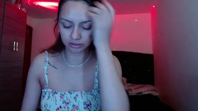Snapshot of holy_juli chatting on June 2026 03:29:02 AM holy juli online show from June 2026 03:29:02 AM