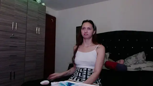 Snapshot of holy_juli chatting on June 2026 05:12:01 AM holy juli online show from June 2026 05:12:01 AM