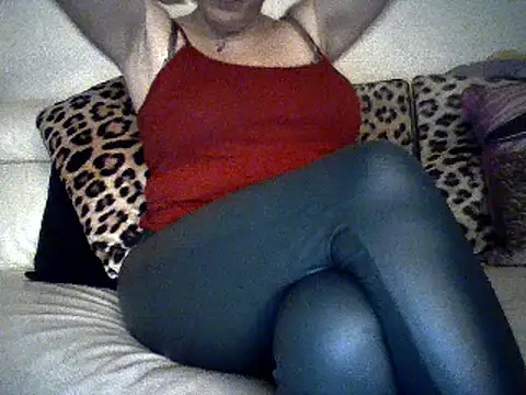 Snapshot of sexylady1983 chatting on January 2025 12:39:01 AM sexylady1983 online show from January 2025 12:39:01 AM