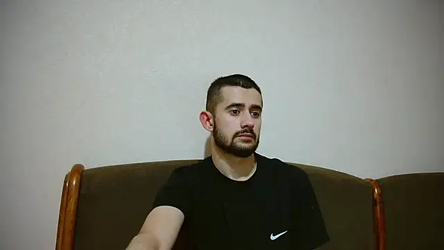 Snapshot of Sweet__Daddy chatting on December 2024 07:32:01 PM Sweet Daddy online show from December 2024 07:32:01 PM