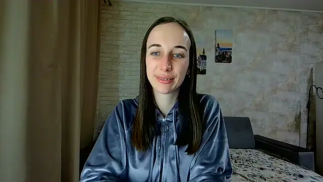 Snapshot of Anika_bloom chatting on April 2026 07:05:02 PM Anika bloom online show from April 2026 07:05:02 PM