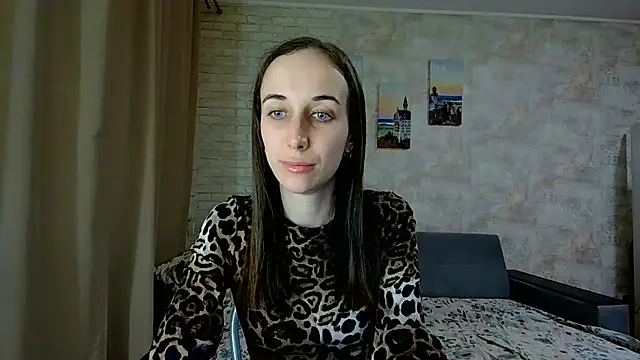 Snapshot of Anika_bloom chatting on April 2026 07:33:02 PM Anika bloom online show from April 2026 07:33:02 PM