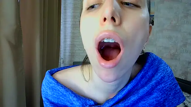 Snapshot of Anika_bloom chatting on April 2026 05:38:02 AM Anika bloom online show from April 2026 05:38:02 AM