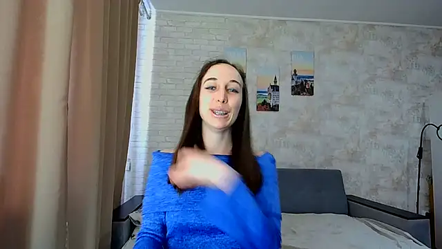 Snapshot of Anika_bloom chatting on May 2026 08:20:02 AM Anika bloom online show from May 2026 08:20:02 AM