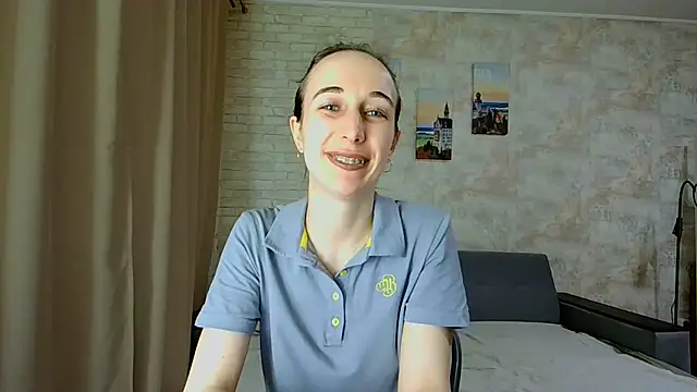 Snapshot of Anika_bloom chatting on May 2026 09:09:02 PM Anika bloom online show from May 2026 09:09:02 PM