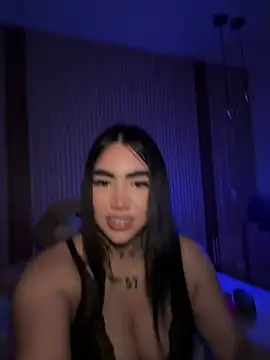 Nickiiiii online show from February 2026 05:56:01 AM