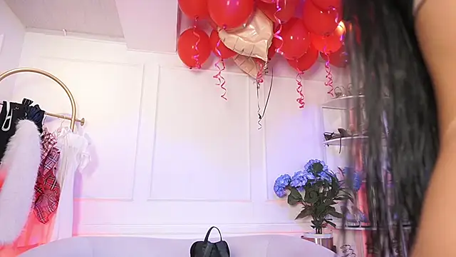 elasummer online show from February 2026 12:34:01 PM