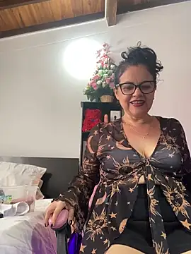 Snapshot of Sharongirl07 chatting on February 2026 01:19:01 PM Sharongirl07 online show from February 2026 01:19:01 PM