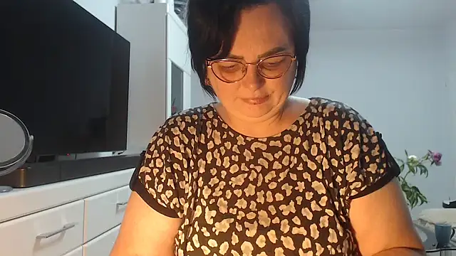 Amandamuller1982 online show from May 2026 10:00:02 PM