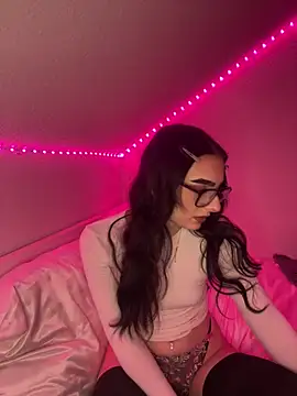 AdelinaAlia online show from December 2025 08:40:01 PM