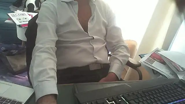 shyfrenchcock1 online show from October 2025 01:21:02 PM