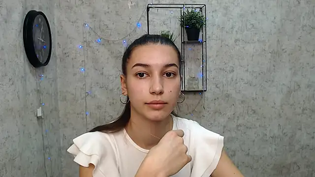 Snapshot of KarolinaRosse_ chatting on January 2025 09:58:02 AM KarolinaRosse  online show from January 2025 09:58:02 AM