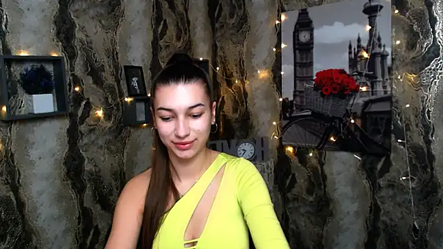 Snapshot of KarolinaRosse_ chatting on January 2025 07:03:01 AM KarolinaRosse  online show from January 2025 07:03:01 AM
