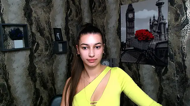 Snapshot of KarolinaRosse_ chatting on January 2025 10:05:01 AM KarolinaRosse  online show from January 2025 10:05:01 AM