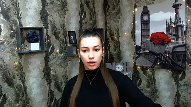 Snapshot of KarolinaRosse_ chatting on January 2025 07:07:01 AM KarolinaRosse  online show from January 2025 07:07:01 AM