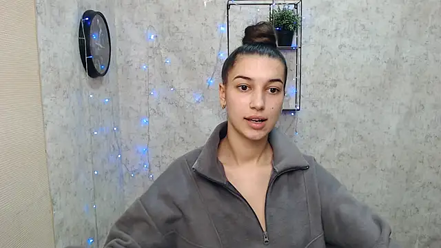 Snapshot of KarolinaRosse_ chatting on January 2025 10:27:02 AM KarolinaRosse  online show from January 2025 10:27:02 AM