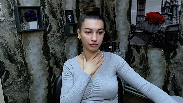 Snapshot of KarolinaRosse_ chatting on January 2025 06:26:01 AM KarolinaRosse  online show from January 2025 06:26:01 AM