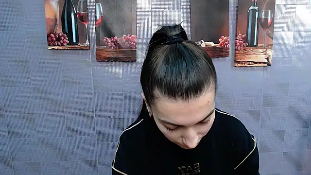 Snapshot of KarolinaRosse_ chatting on January 2025 10:11:01 AM KarolinaRosse  online show from January 2025 10:11:01 AM