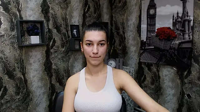 Snapshot of KarolinaRosse_ chatting on January 2025 01:04:02 PM KarolinaRosse  online show from January 2025 01:04:02 PM