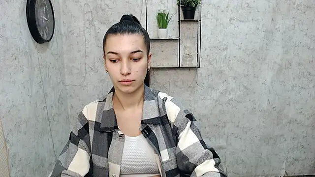 Snapshot of KarolinaRosse_ chatting on January 2025 07:04:02 AM KarolinaRosse  online show from January 2025 07:04:02 AM