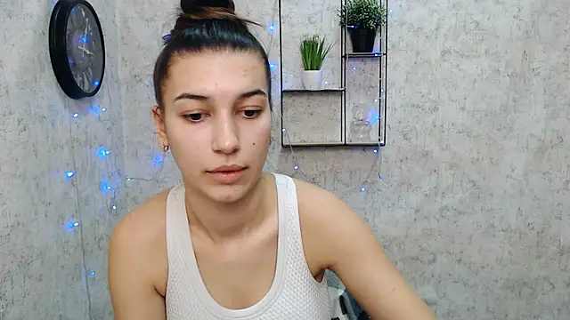Snapshot of KarolinaRosse_ chatting on January 2025 10:05:02 AM KarolinaRosse  online show from January 2025 10:05:02 AM