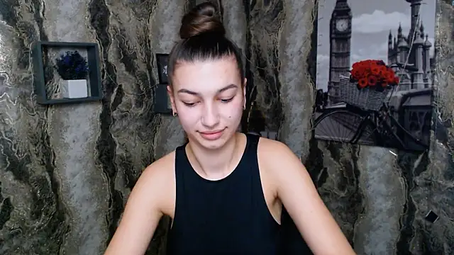Snapshot of KarolinaRosse_ chatting on February 2025 01:19:02 PM KarolinaRosse  online show from February 2025 01:19:02 PM