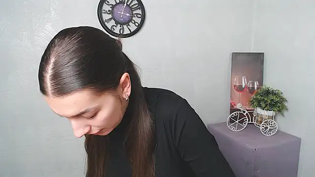 Snapshot of KarolinaRosse_ chatting on February 2025 06:52:02 AM KarolinaRosse  online show from February 2025 06:52:02 AM