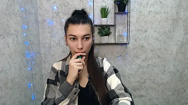 Snapshot of KarolinaRosse_ chatting on February 2025 10:07:01 AM KarolinaRosse  online show from February 2025 10:07:01 AM
