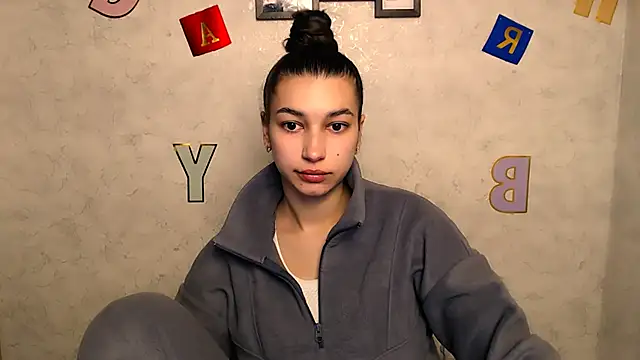 Snapshot of KarolinaRosse_ chatting on February 2025 07:01:02 AM KarolinaRosse  online show from February 2025 07:01:02 AM