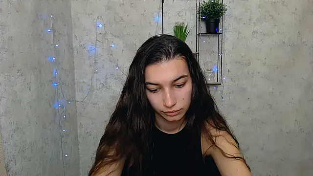 Snapshot of KarolinaRosse_ chatting on February 2025 10:15:02 AM KarolinaRosse  online show from February 2025 10:15:02 AM