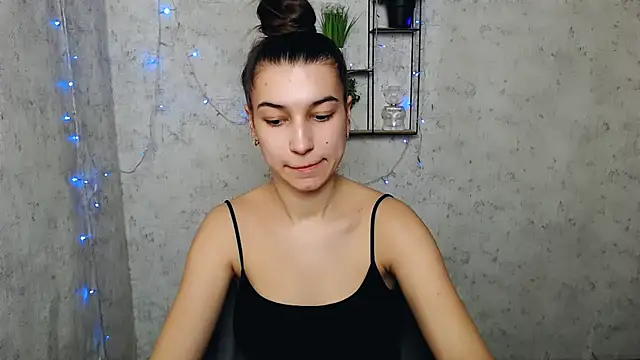 Snapshot of KarolinaRosse_ chatting on March 2025 10:03:02 AM KarolinaRosse  online show from March 2025 10:03:02 AM
