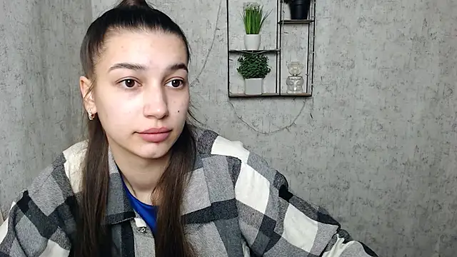 Snapshot of KarolinaRosse_ chatting on March 2025 06:57:02 AM KarolinaRosse  online show from March 2025 06:57:02 AM