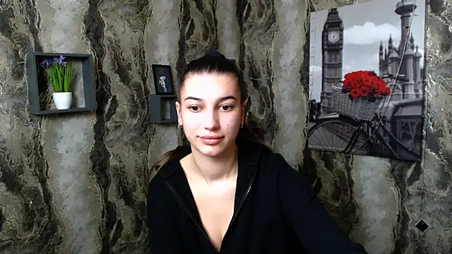 Snapshot of KarolinaRosse_ chatting on March 2025 11:03:01 AM KarolinaRosse  online show from March 2025 11:03:01 AM