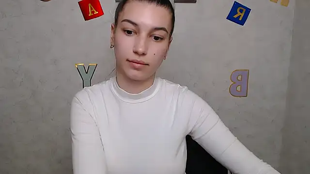 Snapshot of KarolinaRosse_ chatting on March 2025 10:07:02 AM KarolinaRosse  online show from March 2025 10:07:02 AM