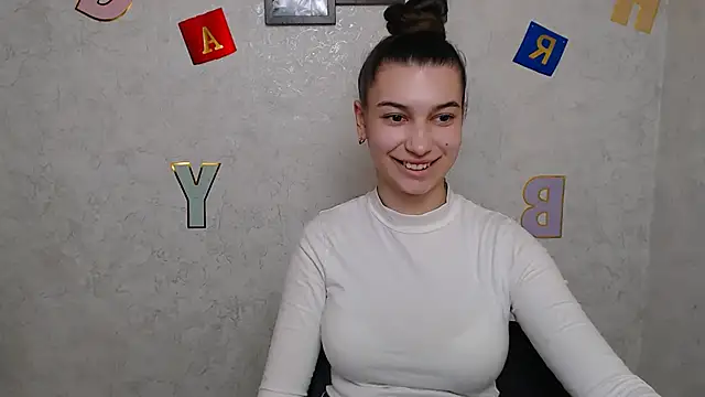 Snapshot of KarolinaRosse_ chatting on March 2025 01:12:01 PM KarolinaRosse  online show from March 2025 01:12:01 PM
