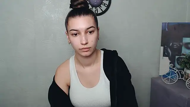 Snapshot of KarolinaRosse_ chatting on March 2025 10:05:02 AM KarolinaRosse  online show from March 2025 10:05:02 AM