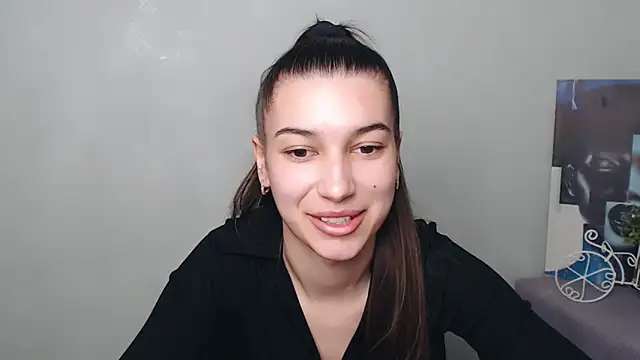 Snapshot of KarolinaRosse_ chatting on March 2025 02:45:01 PM KarolinaRosse  online show from March 2025 02:45:01 PM