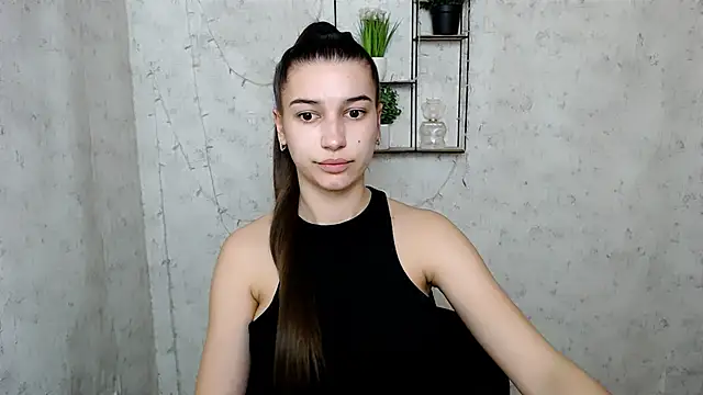 Snapshot of KarolinaRosse_ chatting on March 2025 12:57:01 PM KarolinaRosse  online show from March 2025 12:57:01 PM