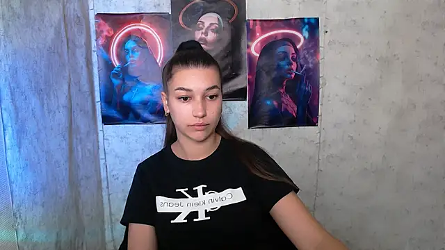 Snapshot of KarolinaRosse_ chatting on October 2025 04:57:01 AM KarolinaRosse  online show from October 2025 04:57:01 AM