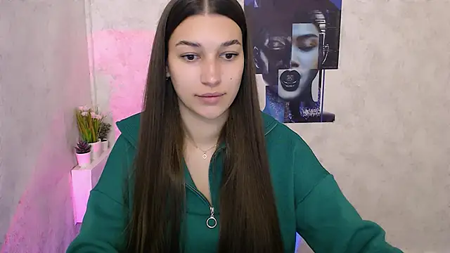Snapshot of KarolinaRosse_ chatting on October 2025 05:43:02 AM KarolinaRosse  online show from October 2025 05:43:02 AM