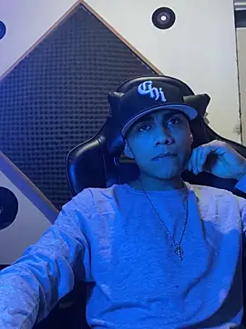 SkinnyHot444 online show from February 2025 08:39:02 AM