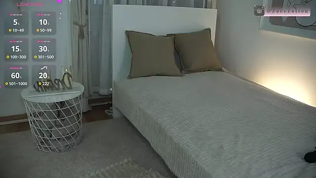 Snapshot of ZoeeZolton chatting on January 2025 08:49:02 PM ZoeeZolton online show from January 2025 08:49:02 PM