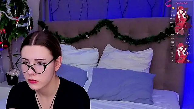 Snapshot of Bella_Murrr chatting on December 2024 12:15:02 PM Bella Murrr online show from December 2024 12:15:02 PM