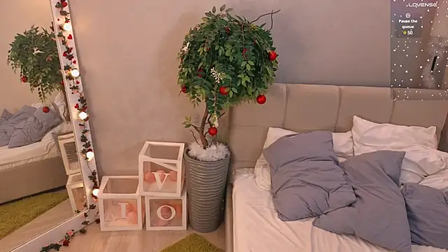 Snapshot of Bella_Murrr chatting on February 2025 07:07:02 AM Bella Murrr online show from February 2025 07:07:02 AM