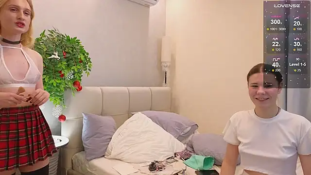 Snapshot of Bella_Murrr chatting on February 2025 12:37:01 PM Bella Murrr online show from February 2025 12:37:01 PM